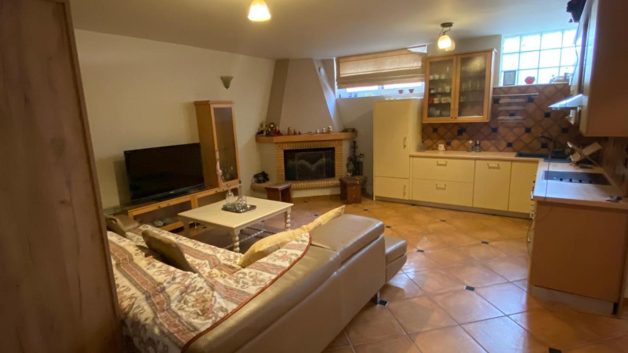 Seaside Family Apartment - Kalamata Faraí 外观 照片